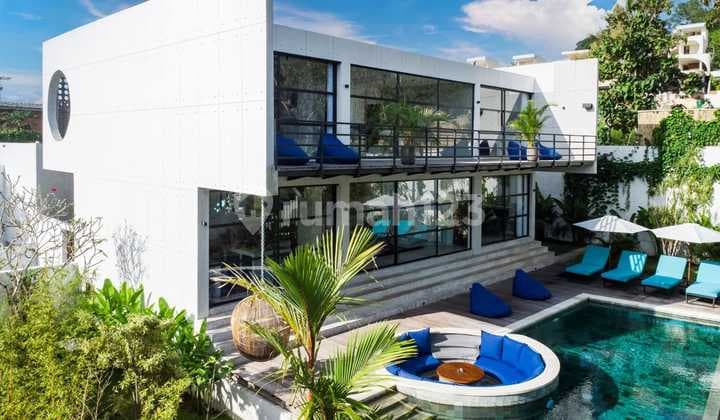 3 Bedrooms Luxury Villa Junggle View & Home Cinema Location At Pecatu Jimbaran