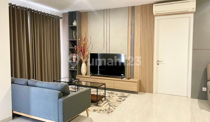 Apartment with a Villa Feel! Rare Find! The Largest 3 Bedrooms Plus Type! The Only Lloyd Apartment in Alam Sutera with Five-Star Facilities