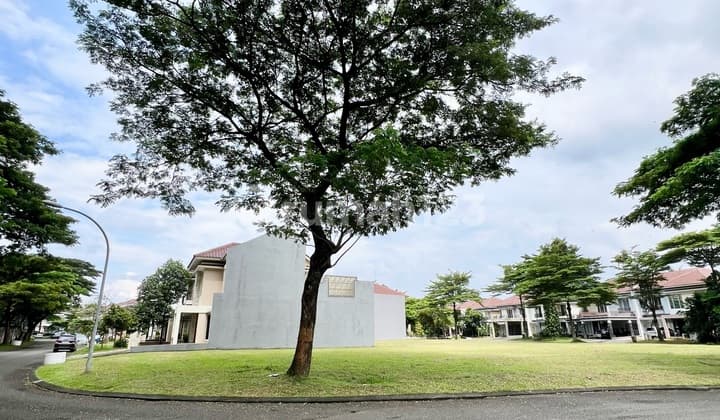 Premium Plot 1 Minute from Toll! The Best and Foremost Location in Alam Sutera! Just a Step Away from Jakarta Premium Outlet! Comfortable Cluster with Guaranteed Security, Flood-Free!