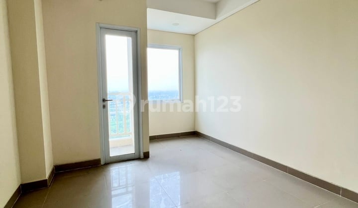 Next to Campus! Just a Walking Distance! B Residence BSD Highly Strategic Location Guaranteed Security Suitable Negotiable