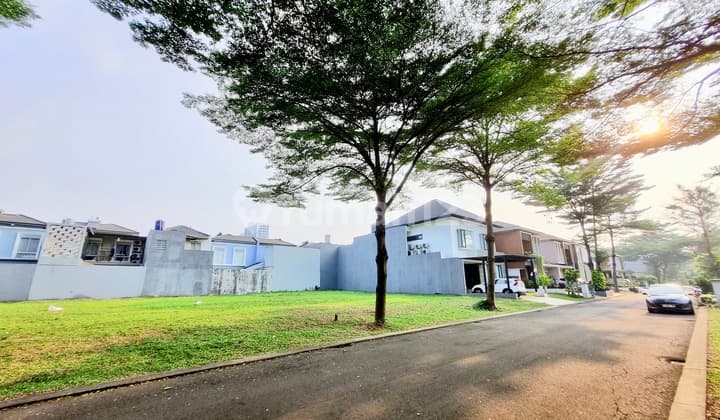 Sultan Lot! No Need for Cash! Installment via Bank Available! Premium Location in an Elite Area Guaranteed to Please! Super Security Ensured! Comfortable and Greenery Environment Land on Jl. Alam Sutera Boulevard, Pakualam, North Serpong District, South Tangerang City, Banten.