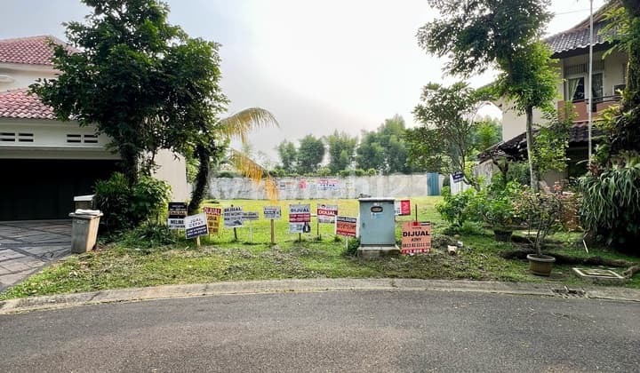 Nego Sampai Jadi! Taman Danau Biru Kawasan Elite Di Lippo Karawaci! Hunian Rindang Sejuk Keamanan Terjamin