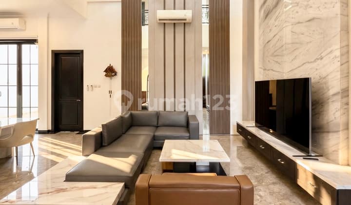 Hadap Timur! Fully Furnished Mewah! Rumah Baru Bangunan Mandiri Siap Huni di Gading Serpong Harga Masih bisa Nego