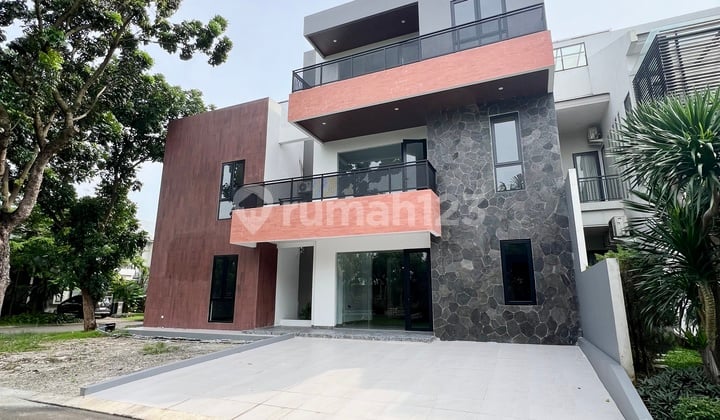 Rumah Bangunan Mandiri! Cluster Super Strategis Di Sutera Palmyra Alam Sutera Keamanan 24 Jam Bebas Banjir! Harga Bisa Nego Siap Langsung Survey