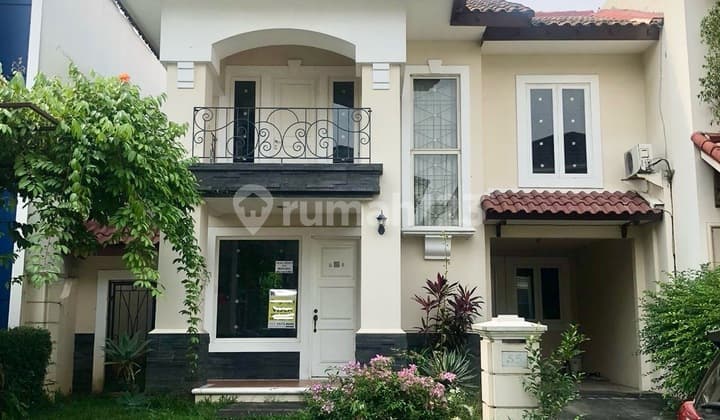 Feels Like a Villa! Beverly Golf Garden Lippo Karawaci! An Elite, Comfortable, and Serene Area Perfect for a Harmonious Family