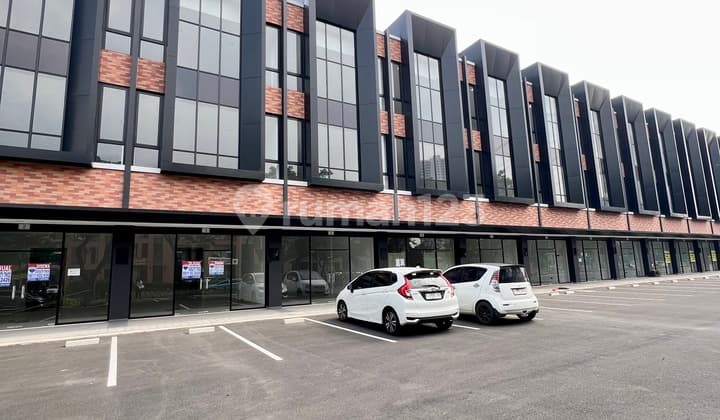 Barang Langka! Lloyd Promenade! Hadap Jalan Boulevard Kawasan Bisnis Alam Sutera Sudah Ramai Potensi Bisnis Terbaik Saat Ini