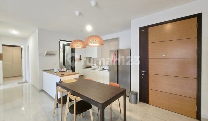 Besttt View! Hadap Timur! Lloyd 2 Kamar Dengan Fasilitas Bintang 5! Apartemen Rasa Rumah Siap Huni!