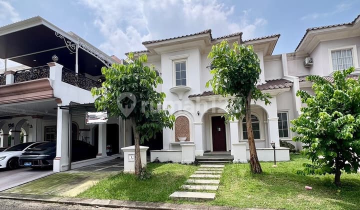 Beautiful House in Tiara Alam Sutera Cluster! Prime Location, Flood-Free, 24-Hour Security! Complete Facilities
