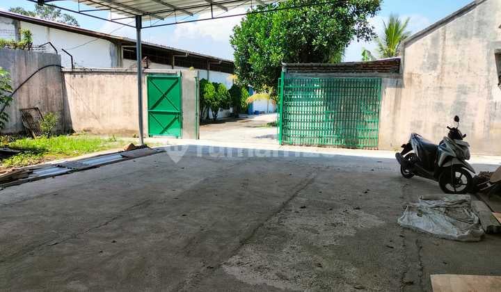Gudang Siap Pakai di Mainroad Kopo