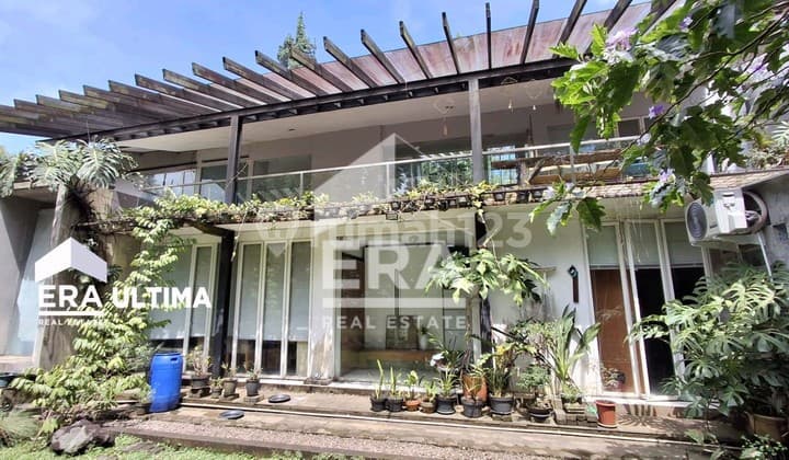 Rumah Nyaman Tanah Luas di Dago Resort Bandung.