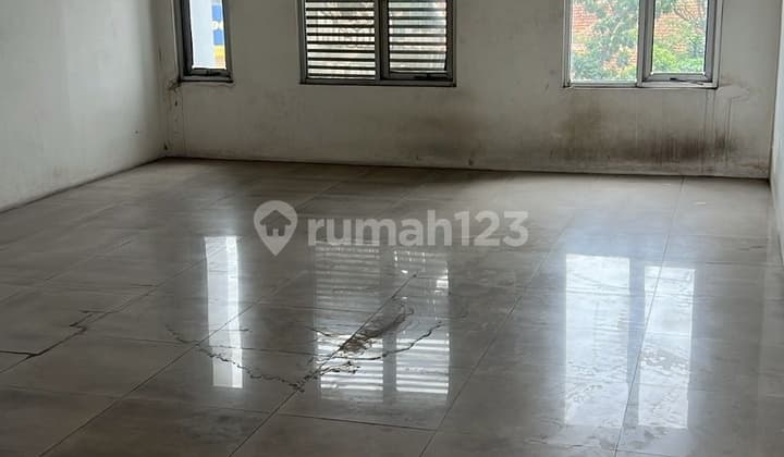 Ruko Mainroad Siap Huni Dekat Jalan Tol Moch Toha Bandung