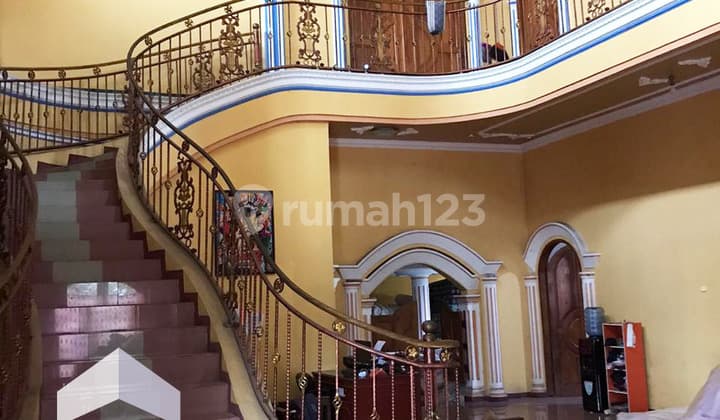 Well-Maintained Warehouse and Luxury House for Rent Near Seroja Toll Gate, Soreang Bandung.