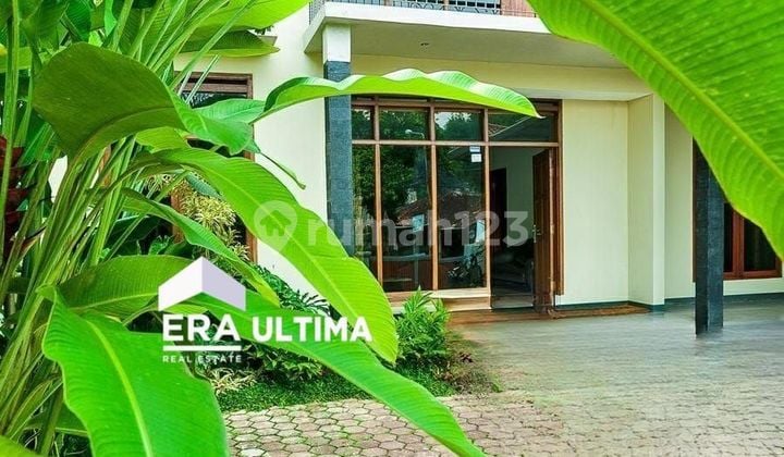 Rumah 1 Lt. Semifurnish Dengan Kolam Renang Di Ciumbuleuit, Bandung.