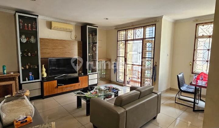 Sewa Rumah Kenari Golf Pik1 8X18 Furnished Hadap Utara Siap Huni