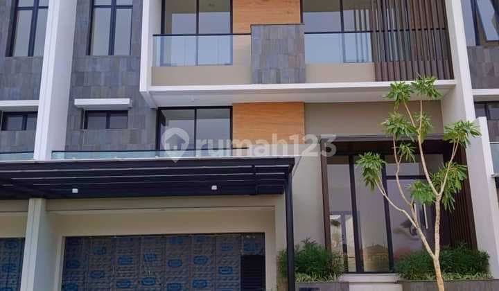 Brand New PIK2 Simprug Residences House 10x25 2.5 Floors Unfurnished