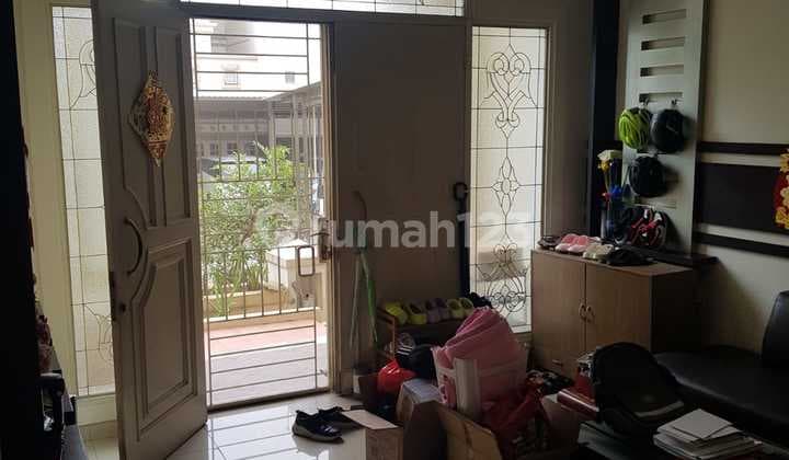 Pik1 Elite Cluster Akasia House 12X23 2.5 Floors, eligible for KPR (Housing Loan).