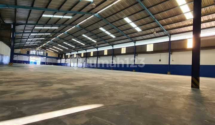 Warehouse 2,100 meters in Rawa Buaya, Cengkareng, 40ft container access