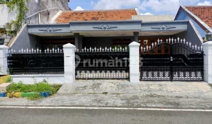 Rkt 81. Rumah Rungkut Asri Timur Surabaya Jawa Timur