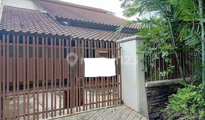 Rkt 111. Rumah Jl. Rungkut Asri Tengah Surabaya Timur