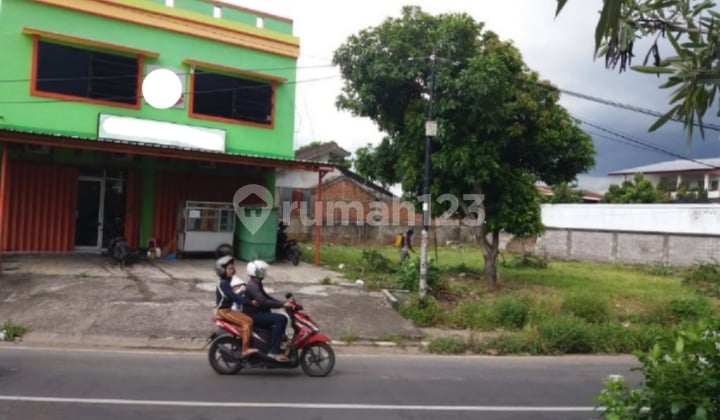 972. 2 Unit Ruko Jejer + Tanah di Jl Selaparang Cakranegara Ntb