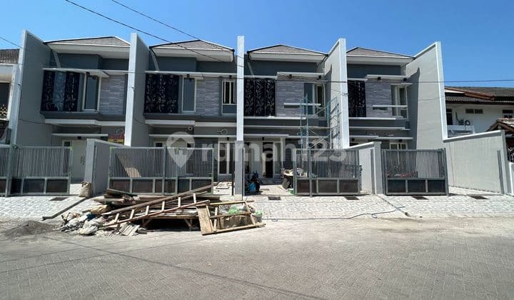 Li54. Rumah Tengah Kota Komplek Elit Wisma Mukti Surabaya Timur