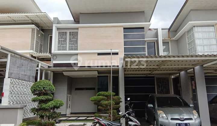 1217. Rumah The Royal Park Residence Gunung Anyar