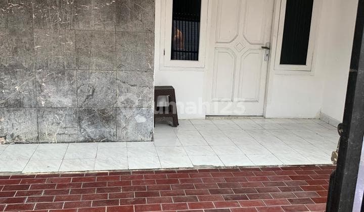 1898. Rumah Jl Swadaya , Cempedak Jatinegara