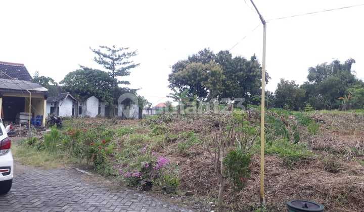 1897. Rumah Indent Raya Boteng Menganti Gresik