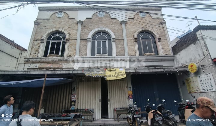 1664. Ahmad Yani Kauman Bangil Pasuruan East Java Shophouse