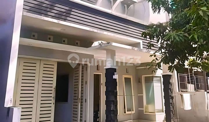 2004. Dijual Rumah Tengah Kota Agus Salim Kauman Bojonegoro