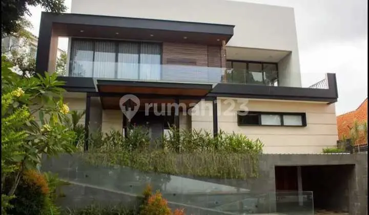 Luxury Ready-to-Occupy House in Dago Pakar Resort - North Bandung