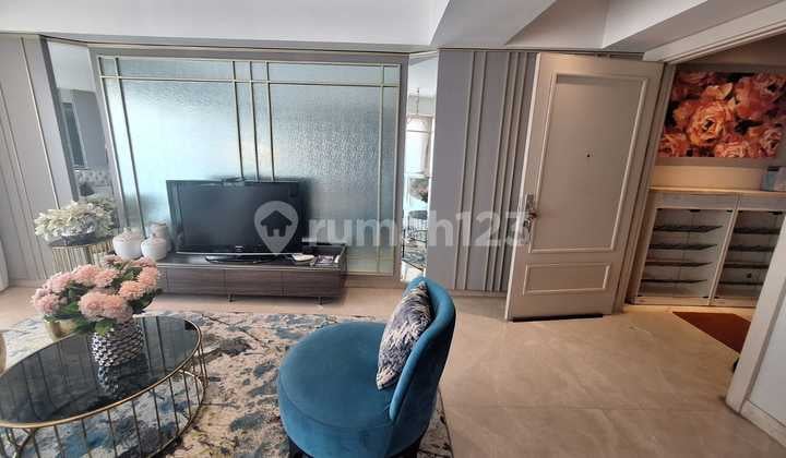 Apartemen One Icon Private Lift, Tunjungan Plaza Surabaya Pusat.