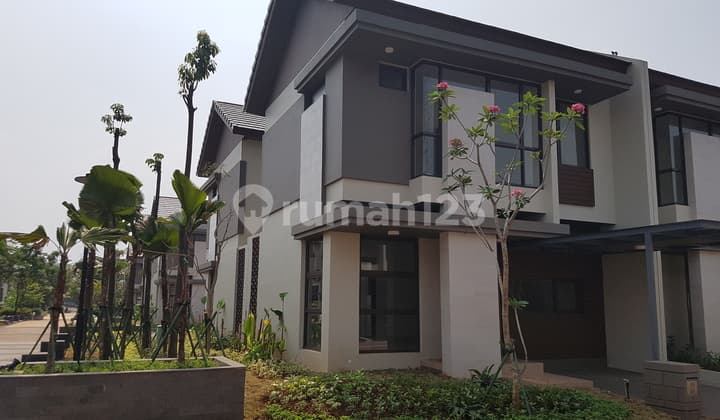 Dijual Rumah Hoek Siap Huni Askara House Vanya Park di Bsd City Harga Masih Nego
