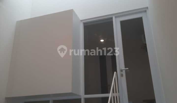 Hidup Praktis dan nyaman Flat House di BSD City Furnish Siap Huni SHM Dekat mall Eastvara