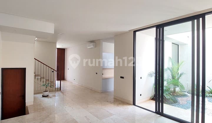 Turun Harga, Rumah Baru Modern Minimalis di Kemang