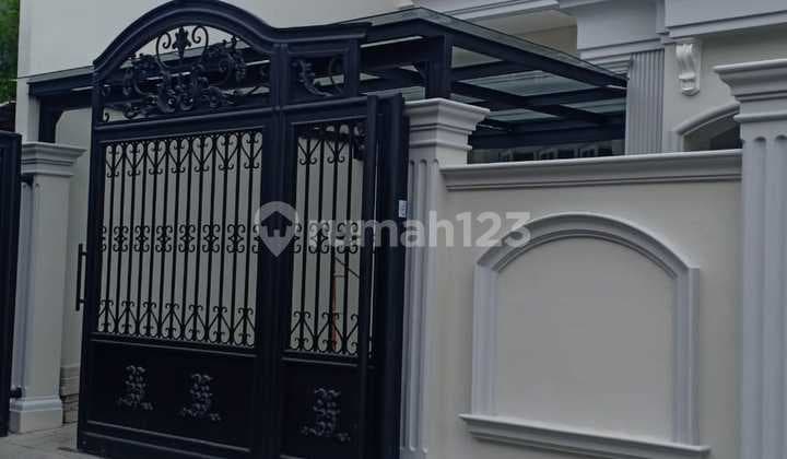 Rumah Amarican Classic Kembangan