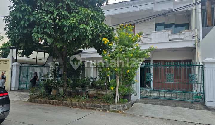Affordable 2-Story House on South Rajawali Street, Gunung Sahari, Central Jakarta, Land Area 426m2, Cash Only