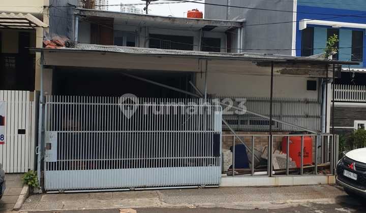 Rumah Lama 2 Lantai di Jl Pluit Karang Molek Penjaringan Jakarta Utara LT 120M2 Cash Only