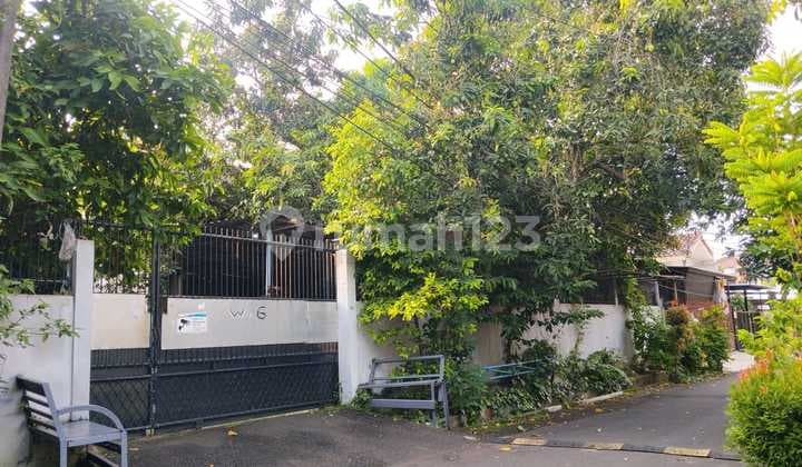 Rumah Lama Asri 1 Lantai di Kav Hankam Joglo Jakarta Barat LT 320M2 Cash Only