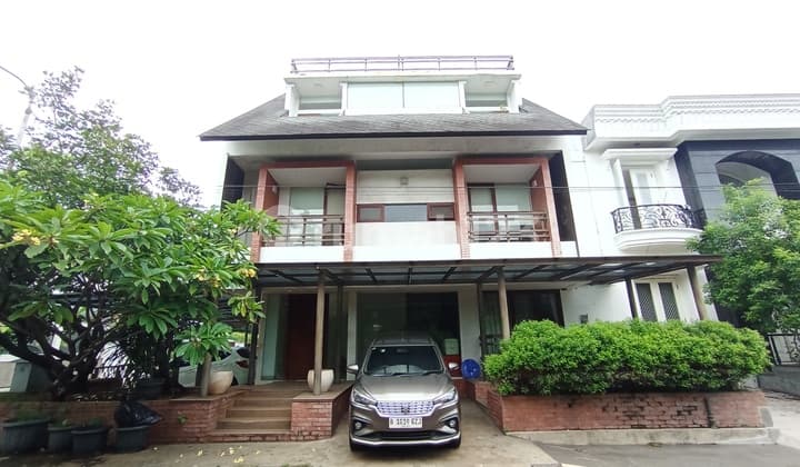 Rumah Cantik 3 Lantai di Perumahan Acacia Residence Bintaro Jakarta Selatan LT 222M2 Cash Only
