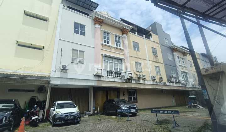 Ruko Komersil 3 Lantai di Ruko Crown Palace Tebet Jakarta Selatan LT 81M2 Cash Only