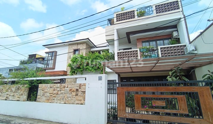Rumah Hoek 2 Lantai di Jl Pmd Seskoal Kebayoran Lama Jakarta Selatan Lt482m2 Cash Only