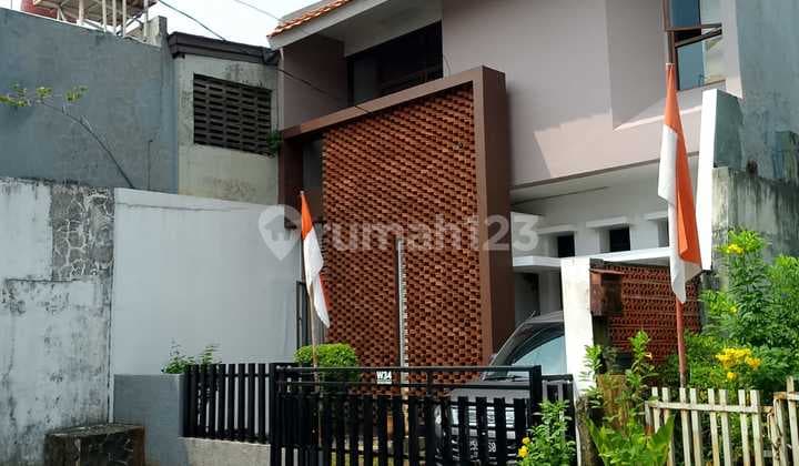Rumah Murah 2 Lantai Dekat Kebayoran Baru Dalam.komplek.cipulir Permai Kebayoran Lama Jakarta Selatan LT 140M2 Murah Cash Only