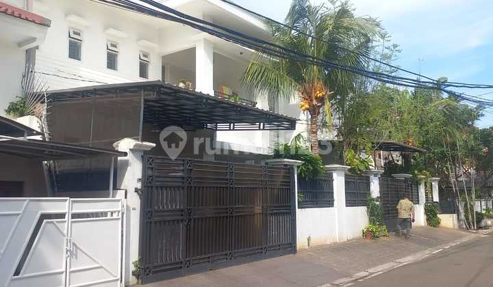 Asri 2-Story House at Jl Cempaka Putih Tengah 27, Cempaka Putih, Central Jakarta, LT 217M2, Cash Only