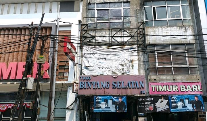 Ruko Komersil 3 Lantai di Jl Panglima Polim Raya Kebayoran Baru Jakarta Selatan LT 62M2 Cash Only
