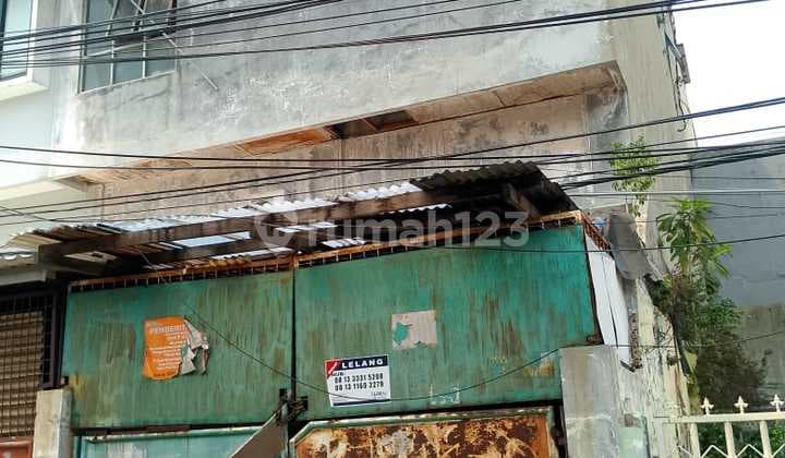 Rumah Lama 3 Lantai di Jl Bambu Kuning Pulo Kebayoran Baru Jakarta Selatan Lt 72M2 Cash Only