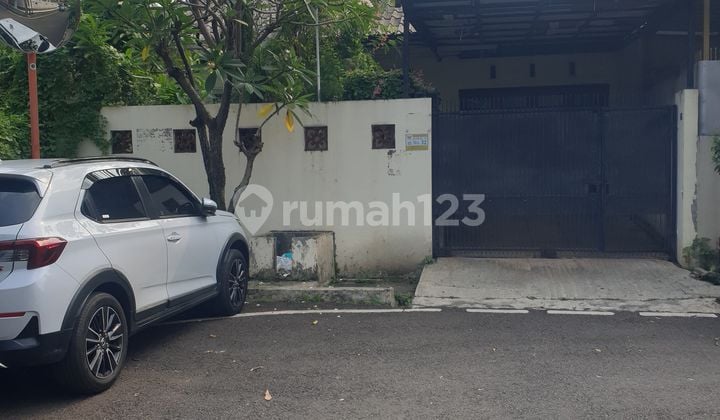 Rumah Lama Murah 1 Lantai di Komplek Billy Moon Duren Sawit Jakarta Timur LT 345M2 Cash Only