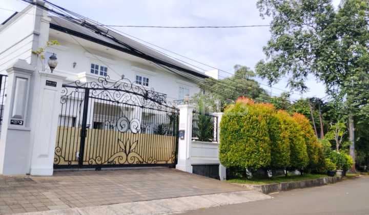 Rumah Mewah 2 Lantai di Komplek Tomang City Garden Kebon Jeruk Jakarta Barat LT 632M2 Cash Only