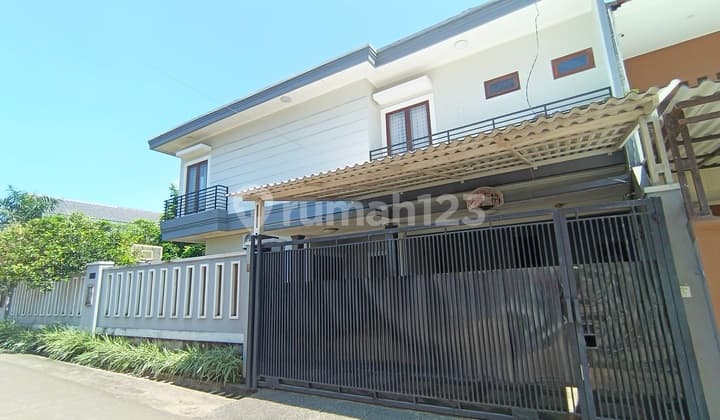 Rumah 2 Lantai Hoek di Bintaro Sektor 1 Jl Kesehatan Bintaro Jakarta Selatan LT 415M2 Cash Only