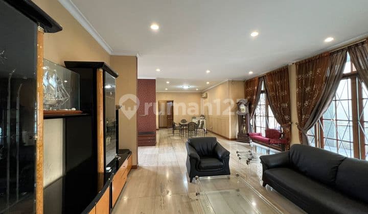 FOR SALE Well-Maintained House in Taman Kedoya Baru